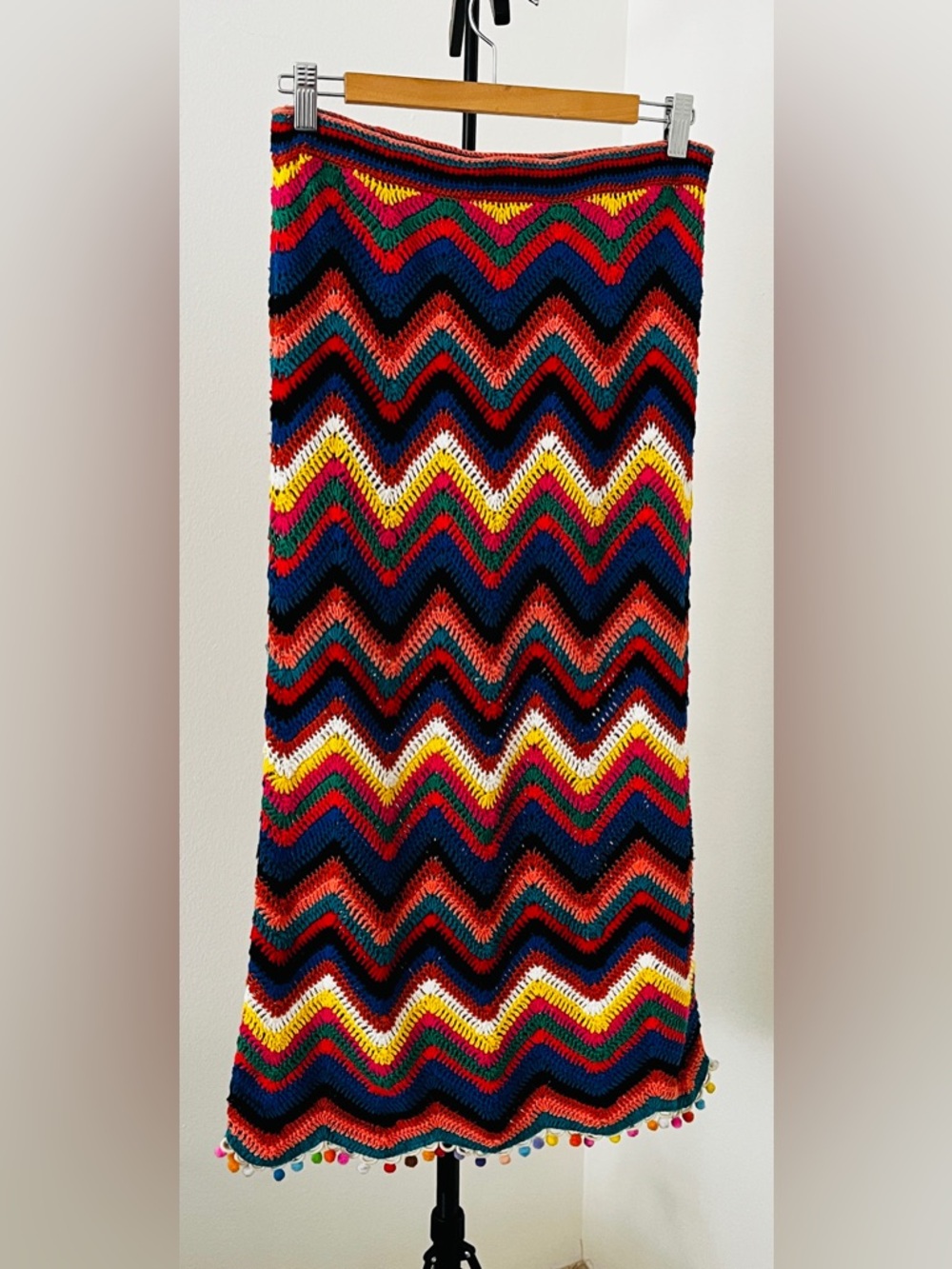 FARM Rio Multicolor Crochet Zigzag Midi Skirt - Picture 3 of 16